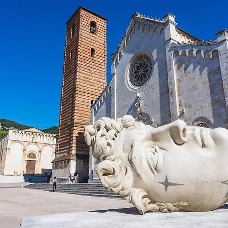 Σπίτι διακοπών In Citta Di Arte Con Giardino Privato - Carnevale Di Viareggio *