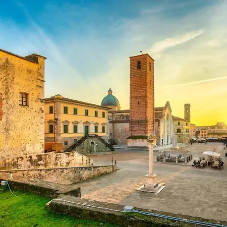 In Citta Di Arte Con Giardino Privato - Carnevale Di Viareggio Pietrasanta